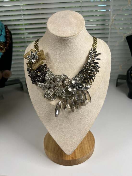 White House Black Market Jewelry - White House Black Market Mixed Metal Floral Crystal Statement Necklace